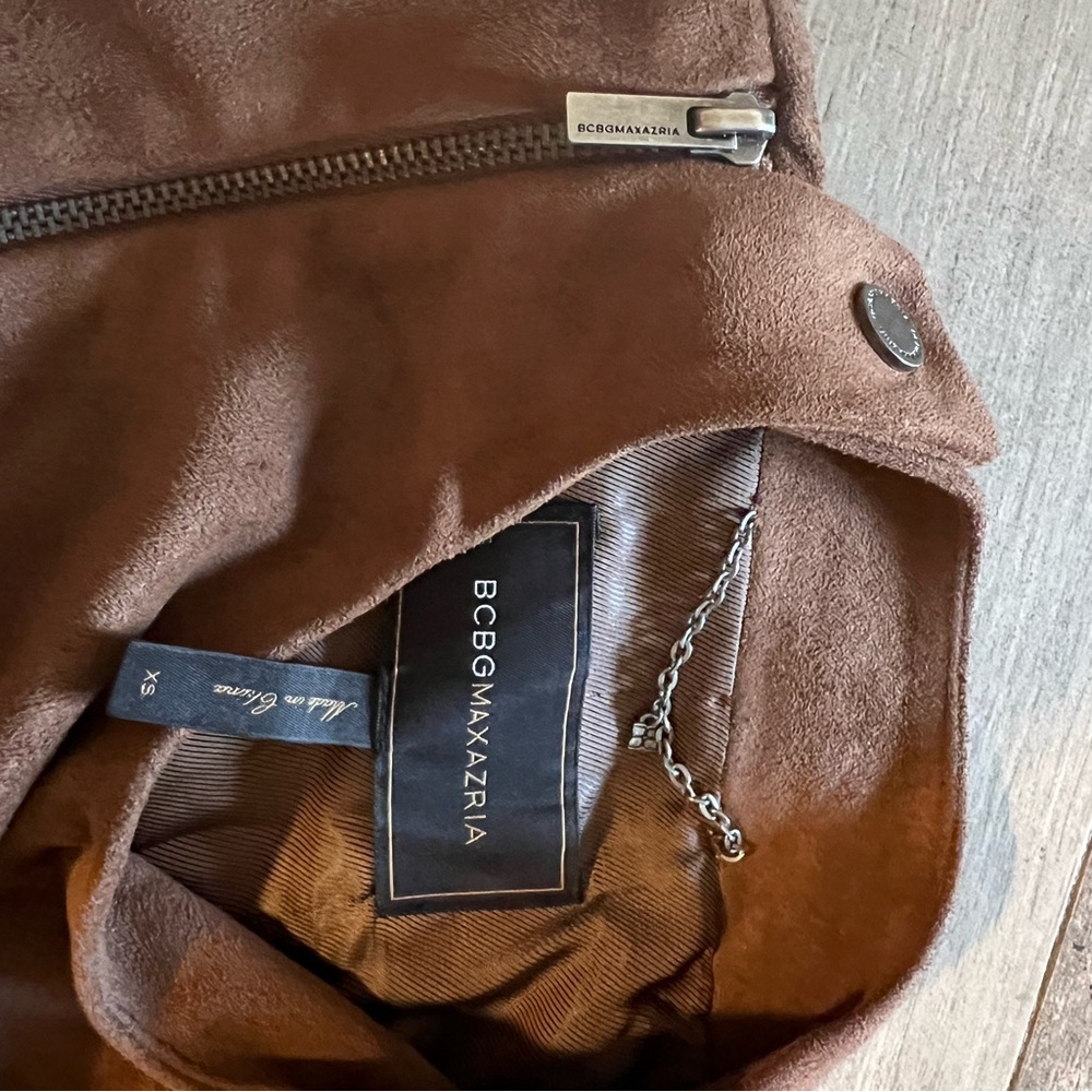 BCBGMaxAzria Cropped Suede Moto Jacket in Cognac Brown - Picture 3 of 6